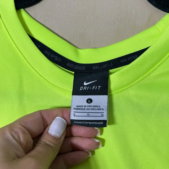 Nike Academy Dri-Fit jersey Neon Green And Purple Size Large - Picture 6 of 11